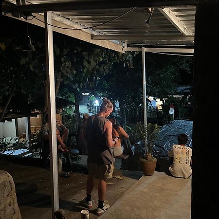 Fullmoon Homestay Kuta  Ngoại thất bức ảnh