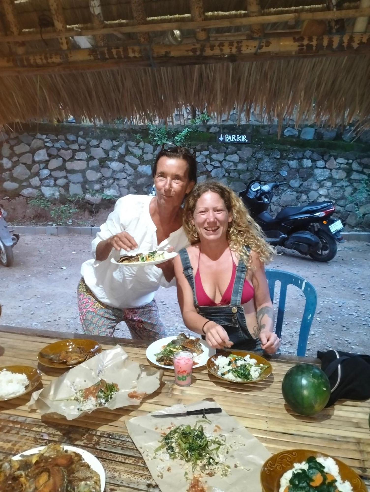 Fullmoon Homestay Kuta  Ngoại thất bức ảnh