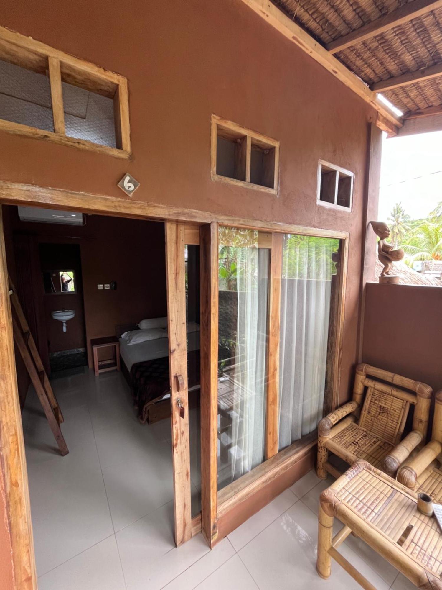 Fullmoon Homestay Kuta  Ngoại thất bức ảnh